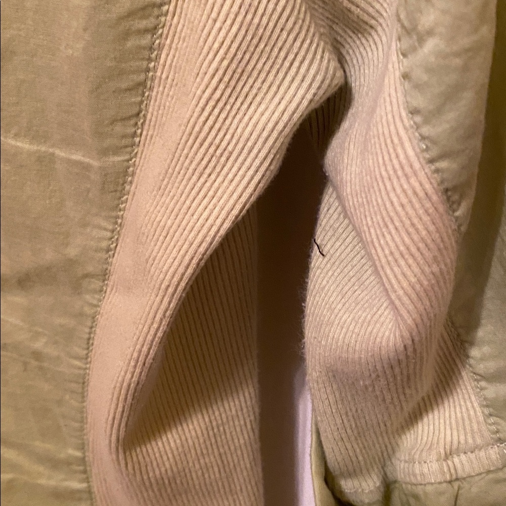 Green Cotton Open Collared Button Down Blouse - image 4